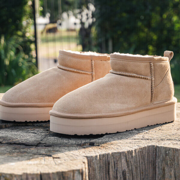 Bota Modelo Balu con Plataforma Cuero Lanar